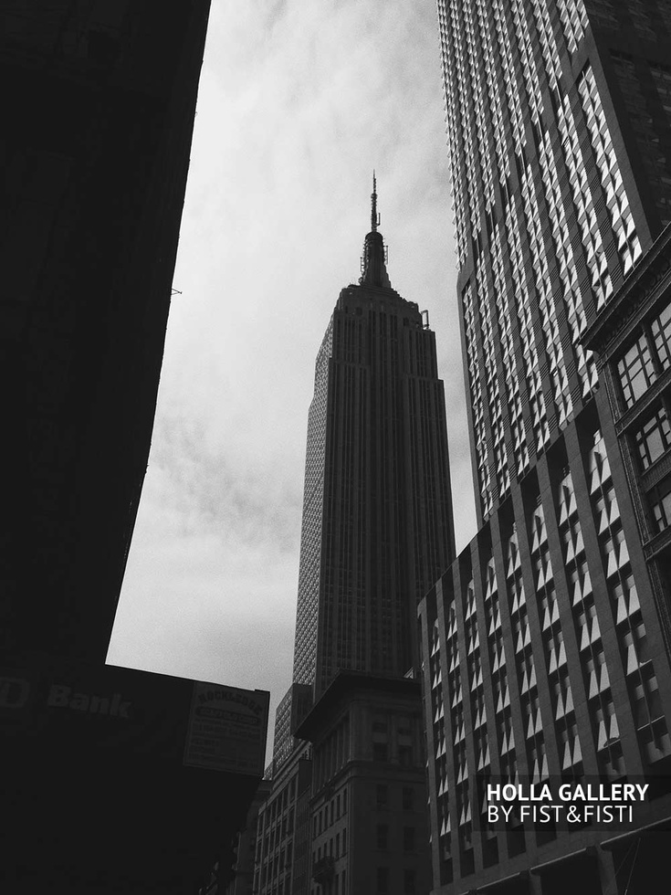 Empire State Building. Черно-белое фото небоскреба. Плакат