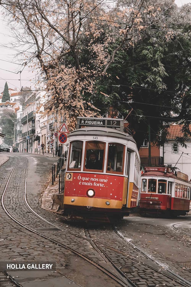 Трамваи на улицах Лиссабона