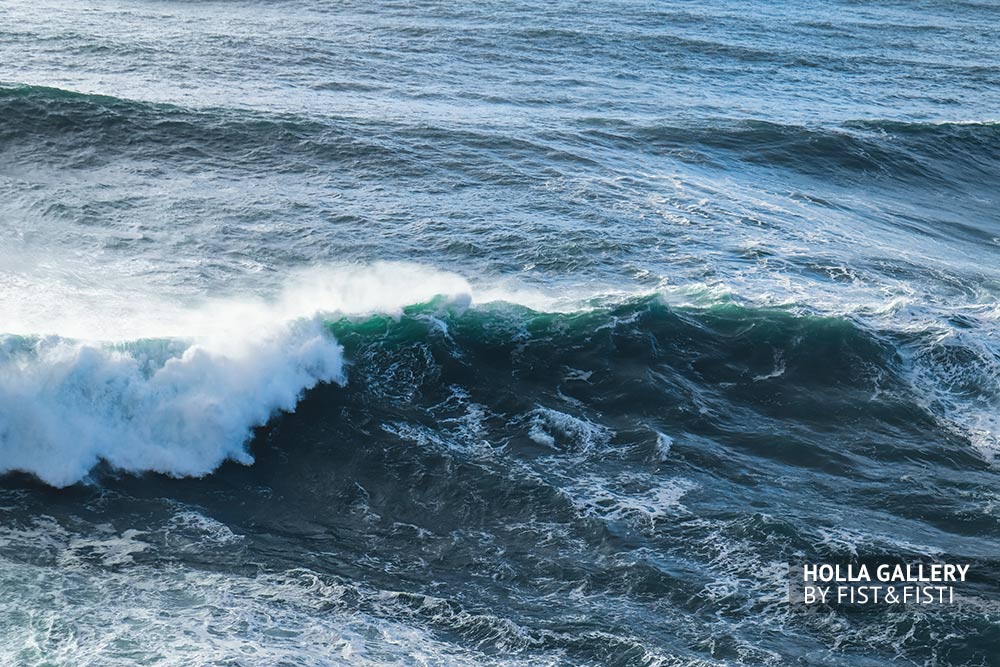 Большие волны Nazare. Волны в океане, фотообои для интерьера