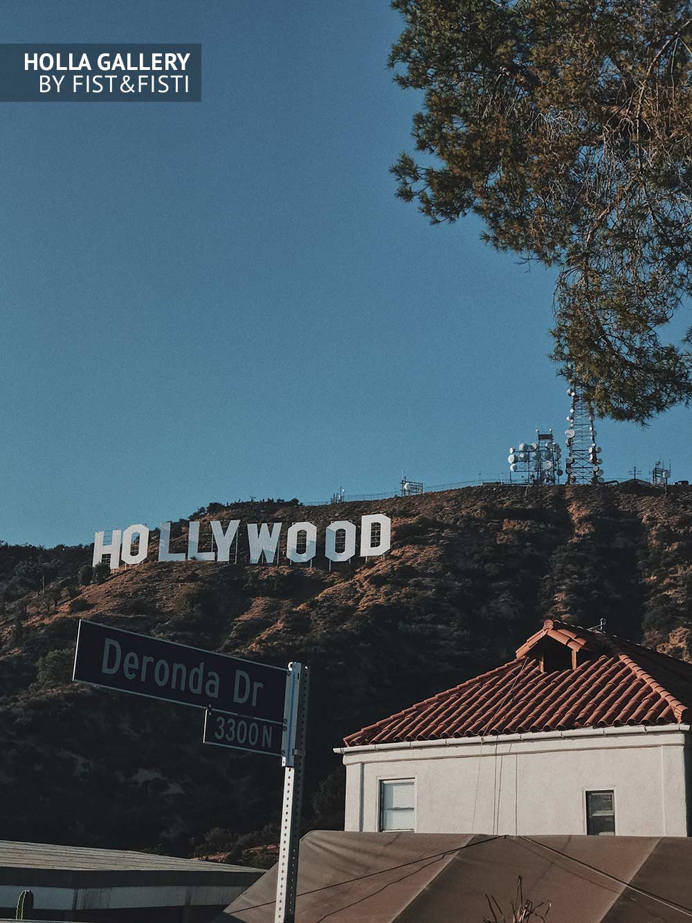 Вид на надпись Hollywood. Фотография для интерьера